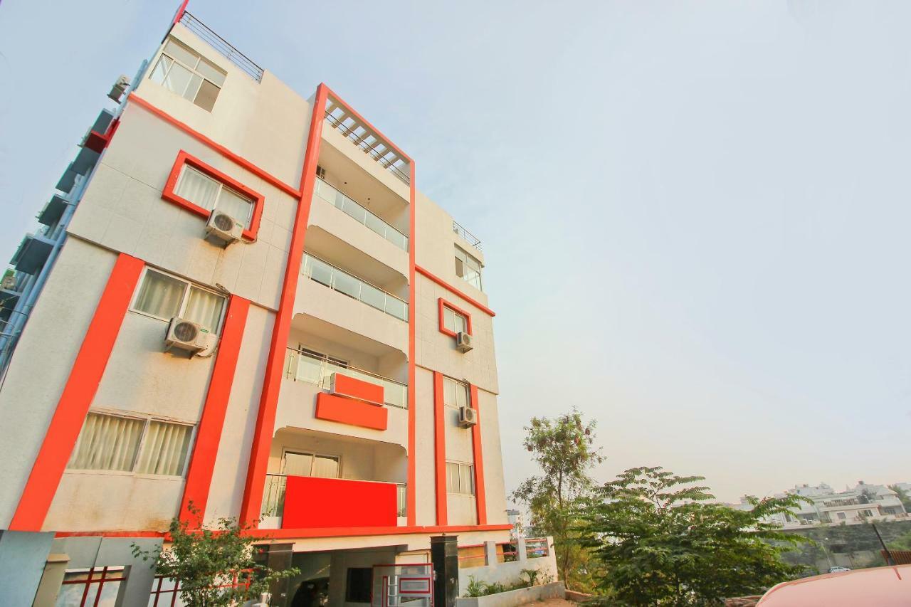 Отель Oyo Flagship 463 Banjara Hills Хайдарабад Экстерьер фото