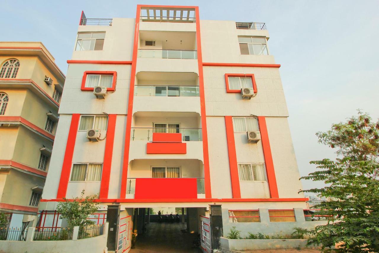 Отель Oyo Flagship 463 Banjara Hills Хайдарабад Экстерьер фото